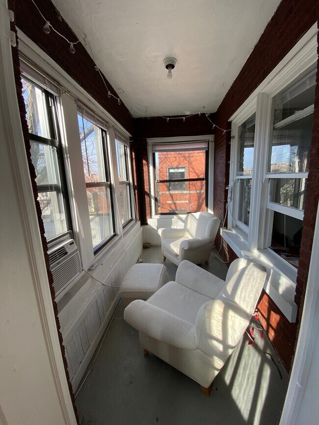 Foto del edificio - 3759 N Wayne Ave