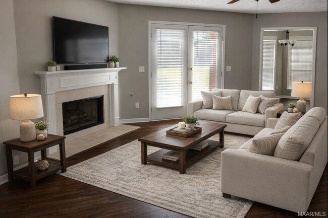 Foto del edificio - 115 Melvina Pl