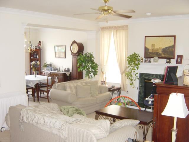 Building Photo - 1083 Autumn Hill Ct