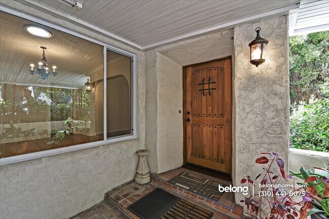 Foto del edificio - 8523 Alcott St