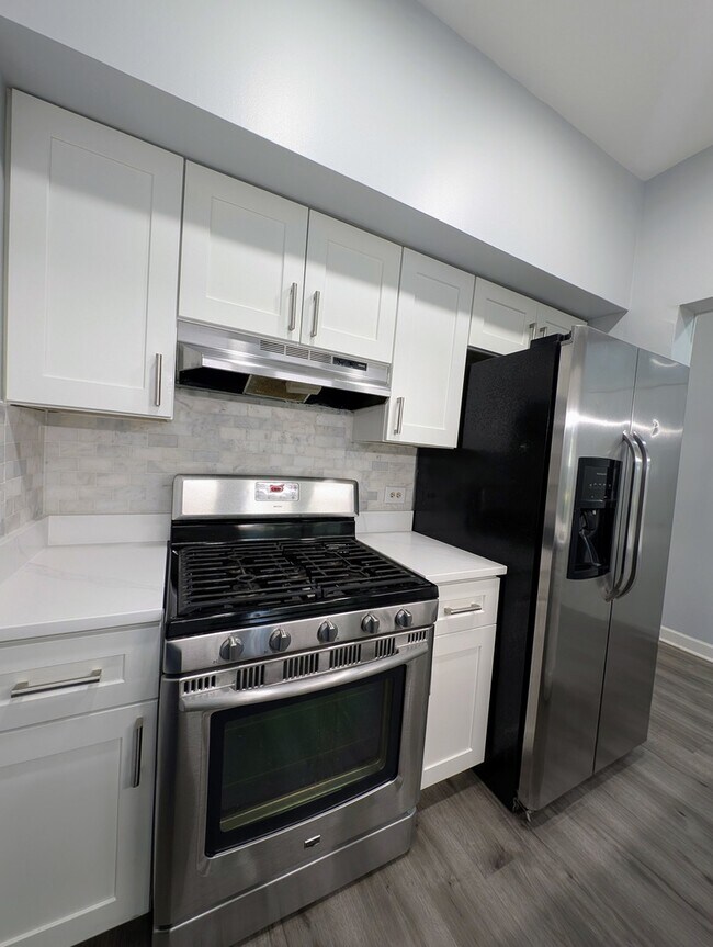 Building Photo - 1122 Regency Dr