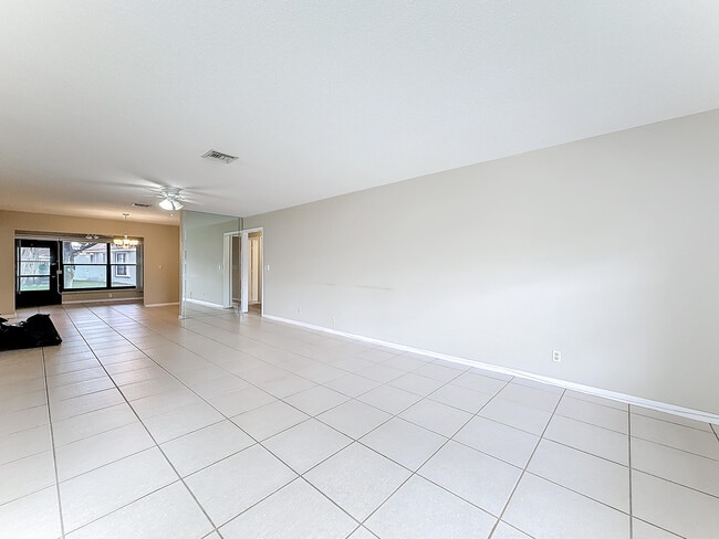 Building Photo - 9780 Pecan Tree Dr