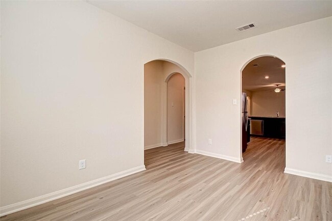 Building Photo - 28065 Irving Dr