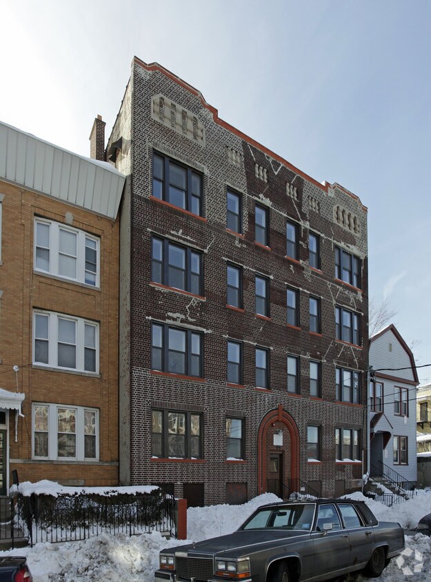 Building Photo - 85 Bostwick Ave