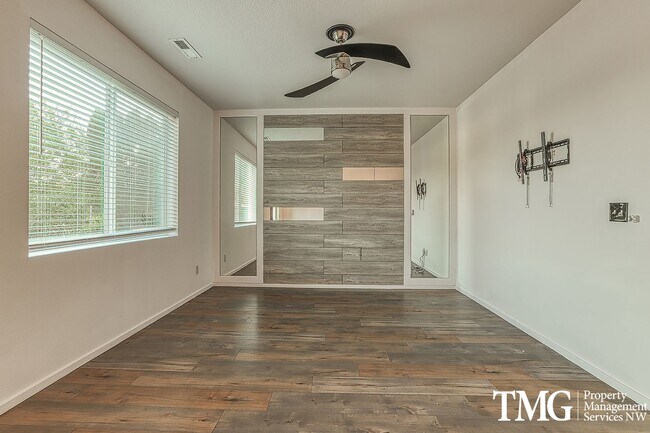 Foto del edificio - Modern Style 3 Bed 2.5 Bath Home in Orchar...