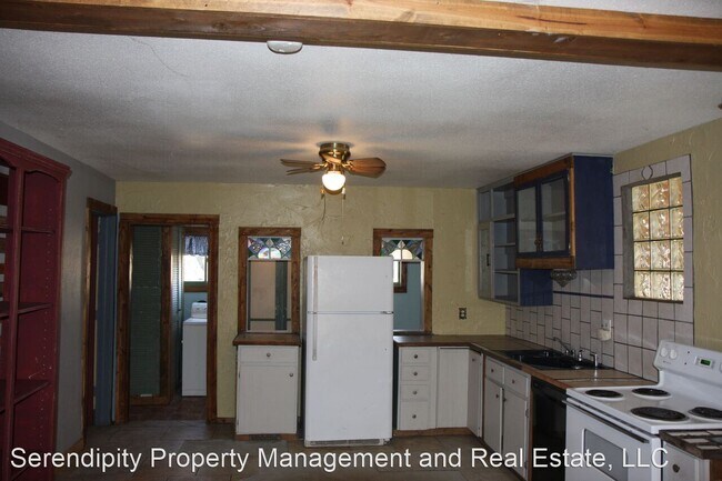 Foto del edificio - 2 br, 1 bath House - 1321 E. 4th St