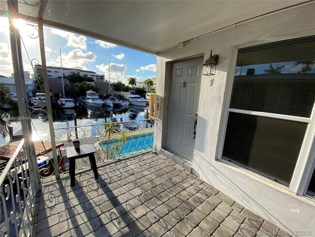 Building Photo - 15 Isle of Venice Dr