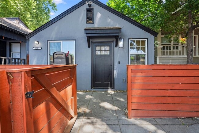 Photo - 1307 W St House