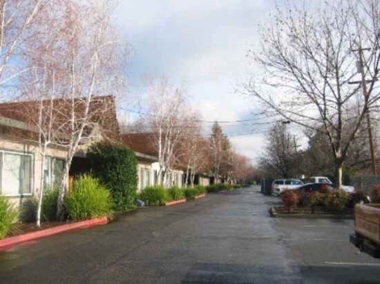 2925 Godman ¡alejado - 2925 Godman Ave