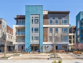Building Photo - 738 Eppleton Ln