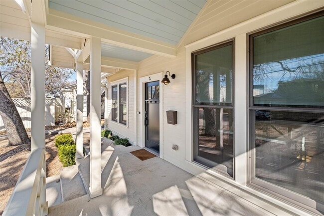 Foto del edificio - 2606 W 8th St