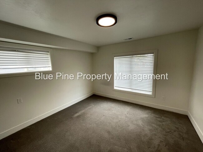 Foto del edificio - 1565 1/2 South Higbee Avenue