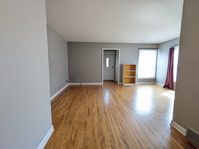 Building Photo - 1305 Oxford St