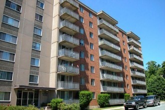 Building Photo - Parker Street Apartments