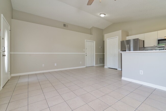 Building Photo - 305 Windford Ct