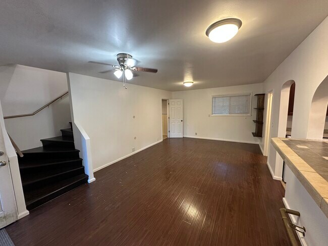 Fotografía del edificio - 19921 Forest Park Dr NE