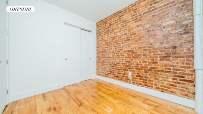 Foto del edificio - 865 Hart St
