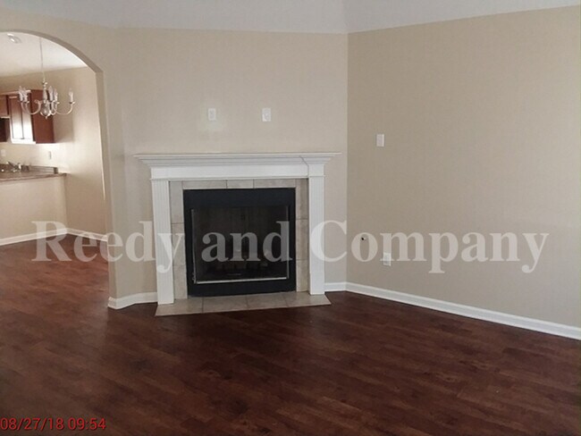 Building Photo - 5350 Meegan Dr