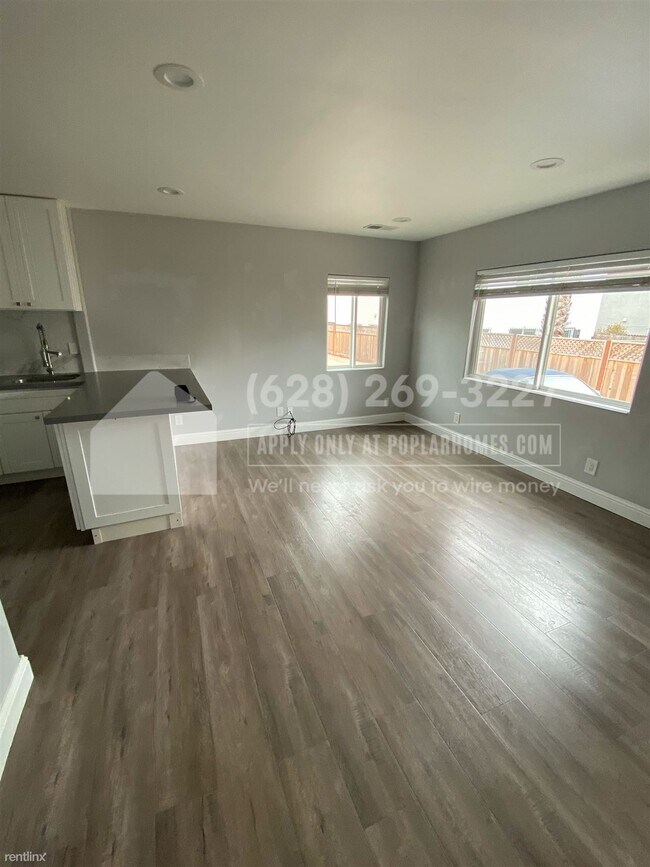 Foto del edificio - 2 br, 1 bath 4plex - 4115 Lusk Street -