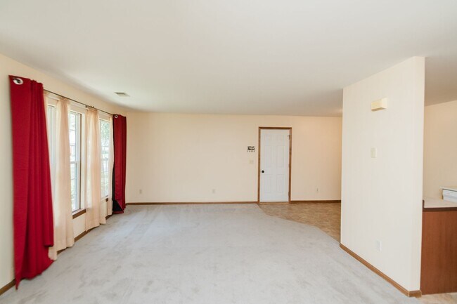 Foto del edificio - Maintenance free 2 bedroom, 1 bath town-ho...