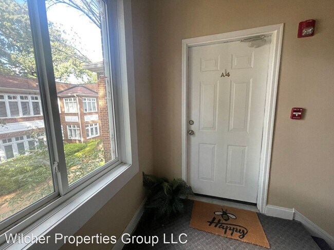 Building Photo - 1 br, 1 bath House - 737 Barnett St. Apt A-4
