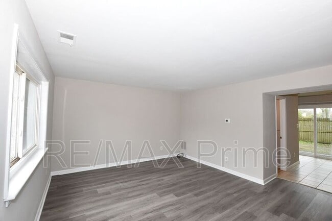 Building Photo - 1284 Green Cedar Ln