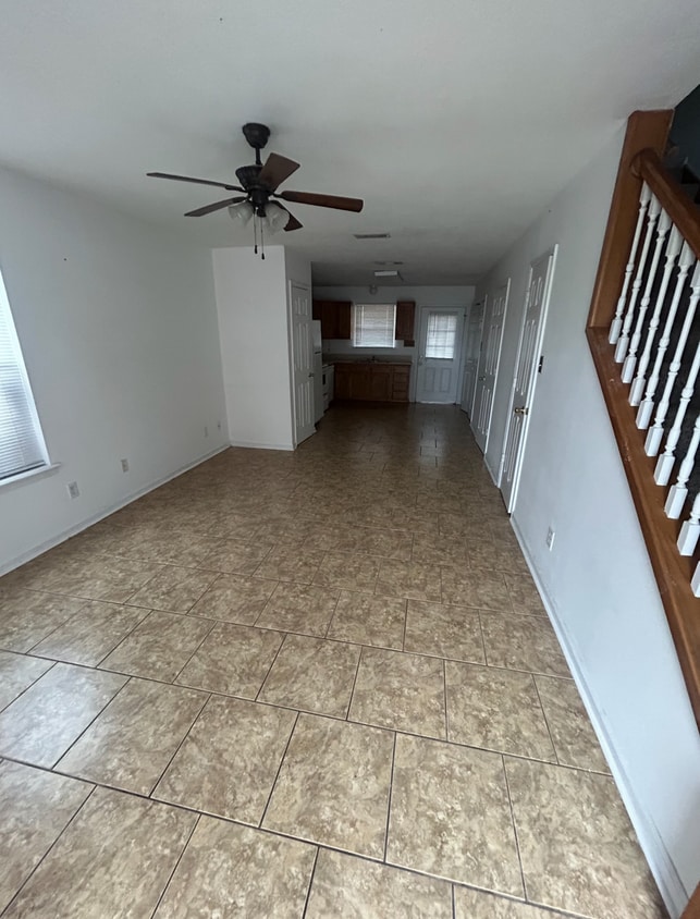 Building Photo - 203 Crystal Ln