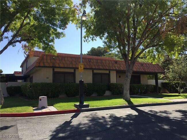 Foto del edificio - 241 Misty Isle Ln