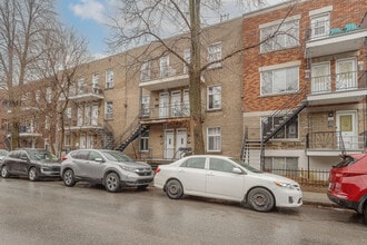 Building Photo - 203 Av 3E