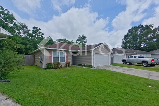 Building Photo - 225 Leebeck Cir