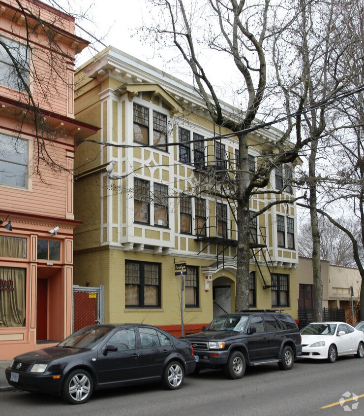 Evelyn Apartments Portland Or Apartments Com