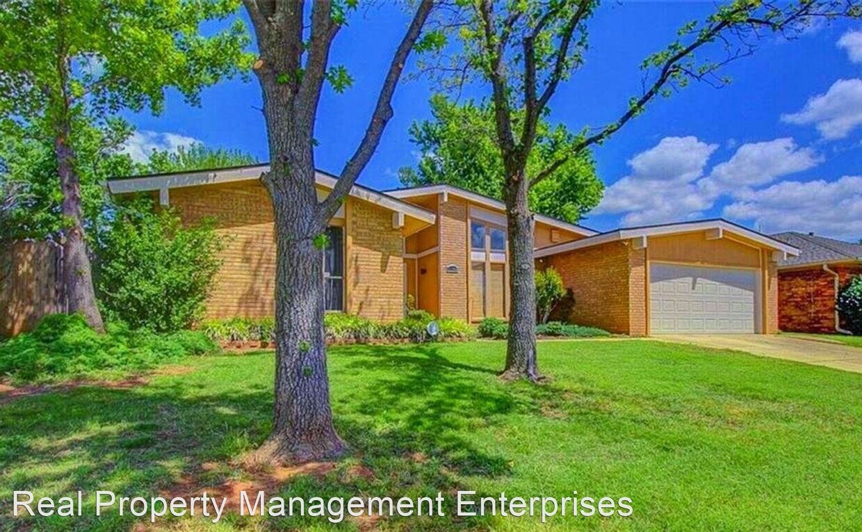 Foto principal - 3 br, 2 bath House - 11204 Saint Charles Ave