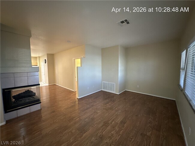 Foto del edificio - 7450 S Eastern Ave