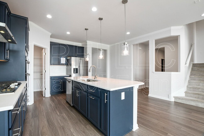 Foto del edificio - 9211 Tamarack Grove Ln
