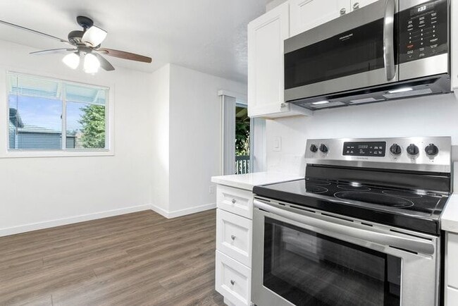 Building Photo - Beautiful 2 bed/ 1 bath !! MOVE IN SPECIAL...