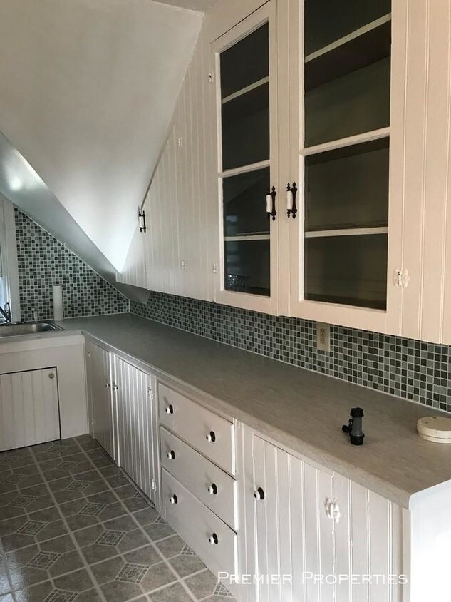 Primary Photo - 1 bedroom in Cranston RI 02905