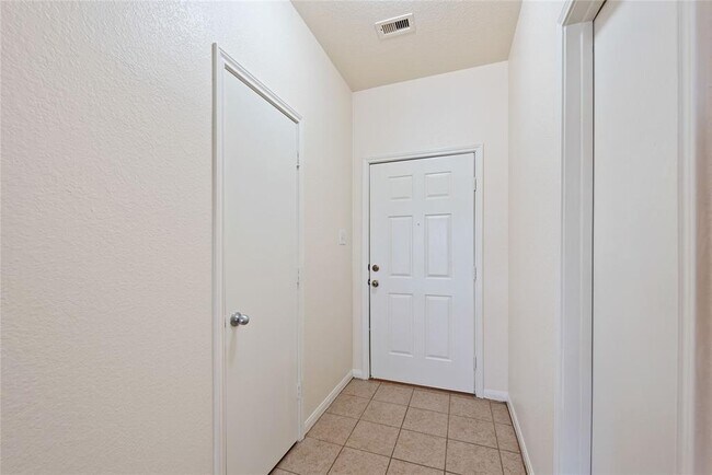 Foto del edificio - 7906 Montague Manor Ln