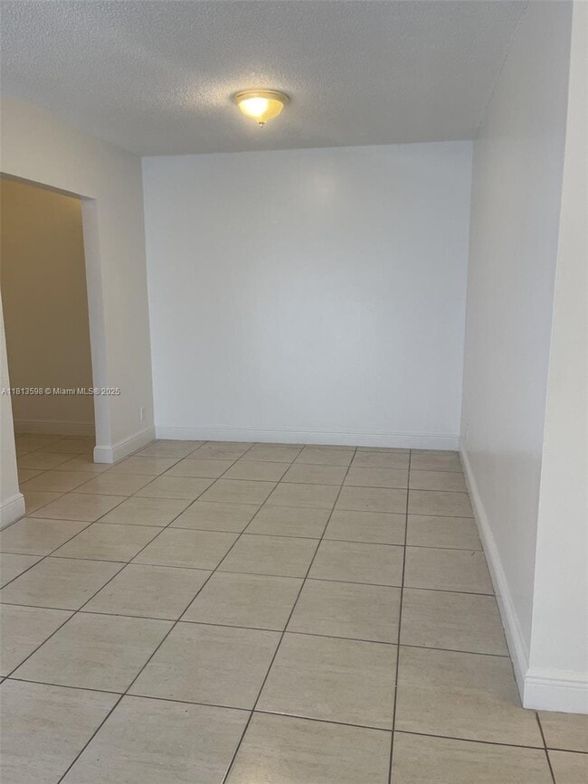 Foto del edificio - 5241 Geneva Ct