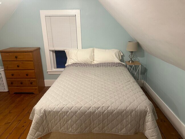 Foto del edificio - 142 Gilsum St