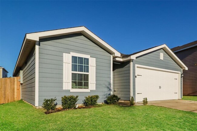 Building Photo - 23014 Bellini Dr