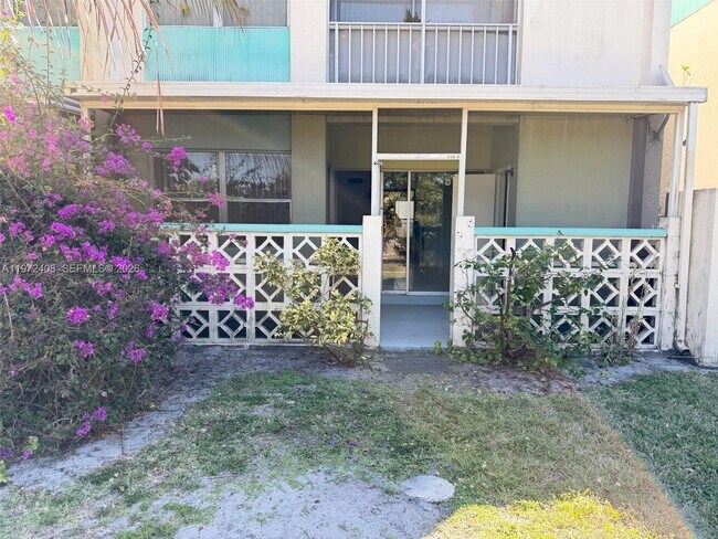 Foto del edificio - 2035 NW 46th Ave