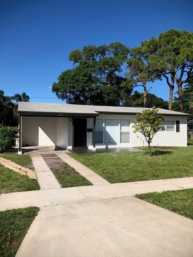 2249 SW 15th St, Fort Lauderdale, FL 33312 House Rental in Fort
