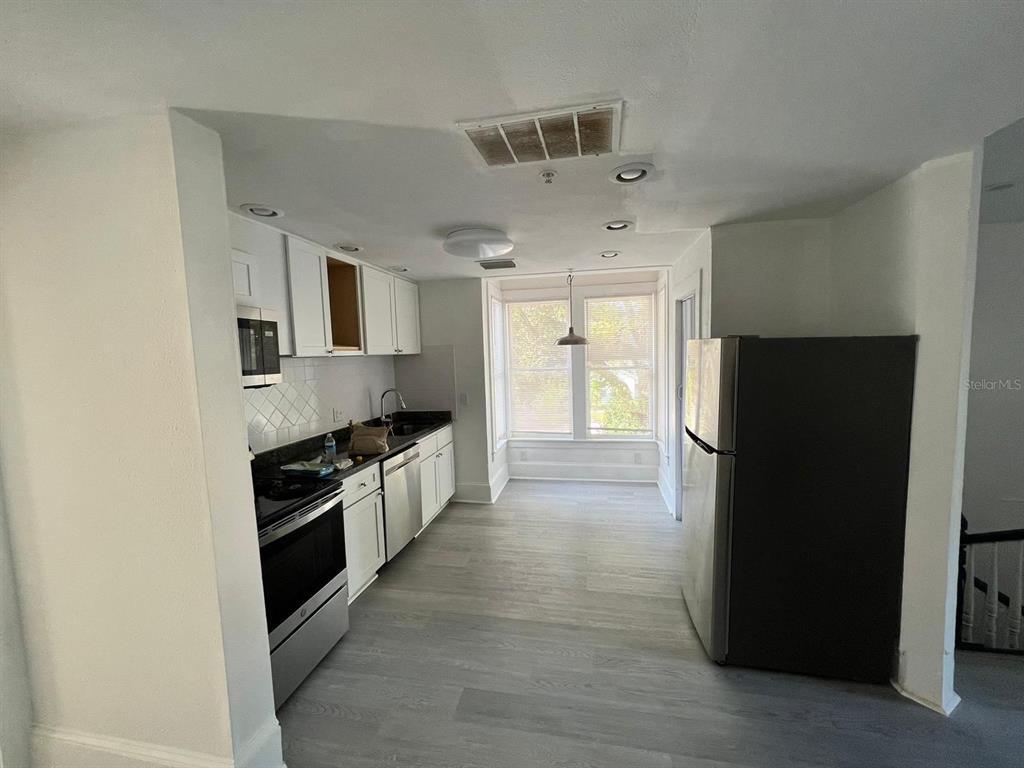 Foto principal - 104 S Grove St