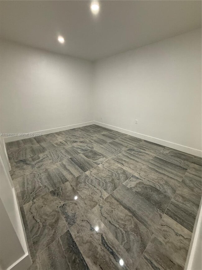 Foto del edificio - 545 NW 20th St