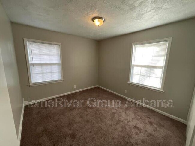 Building Photo - 2714 Green Oaks Dr