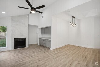 Building Photo - 11615 Henley Dr