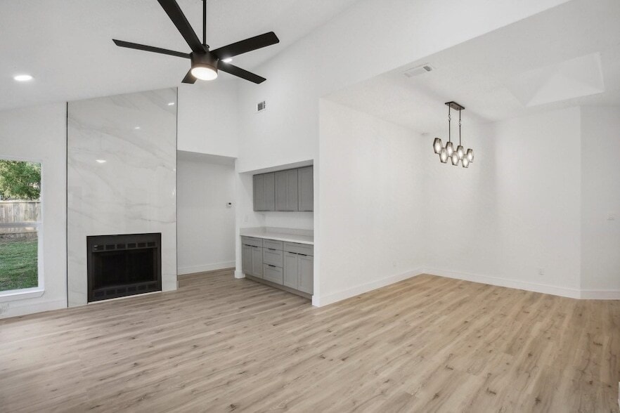 Primary Photo - 11615 Henley Dr