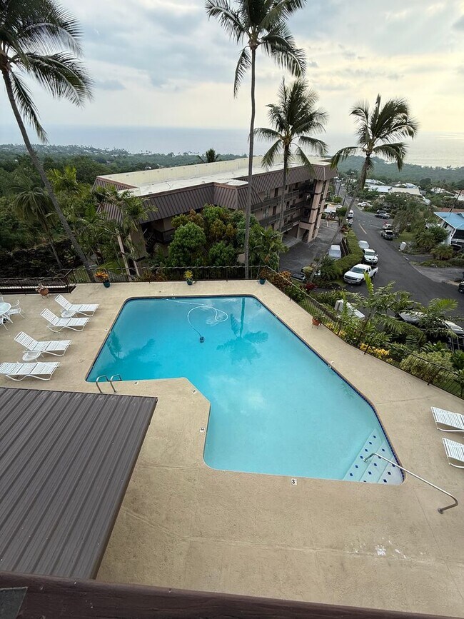 Foto del edificio - For Rent | 2 Bedroom, 2 bathroom Condo in Kona Eastwind with 1 assigned parking stall