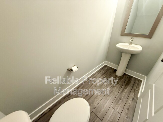 Foto del edificio - 10 Slater Dr