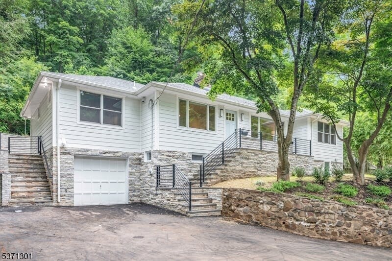 Foto principal - 117 Sagamore Rd
